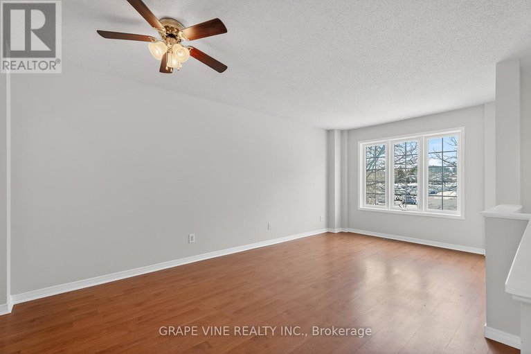 29436743/460-seyton-drive/westcliffe-estates/ottawa/ontario/K2H1G2_8