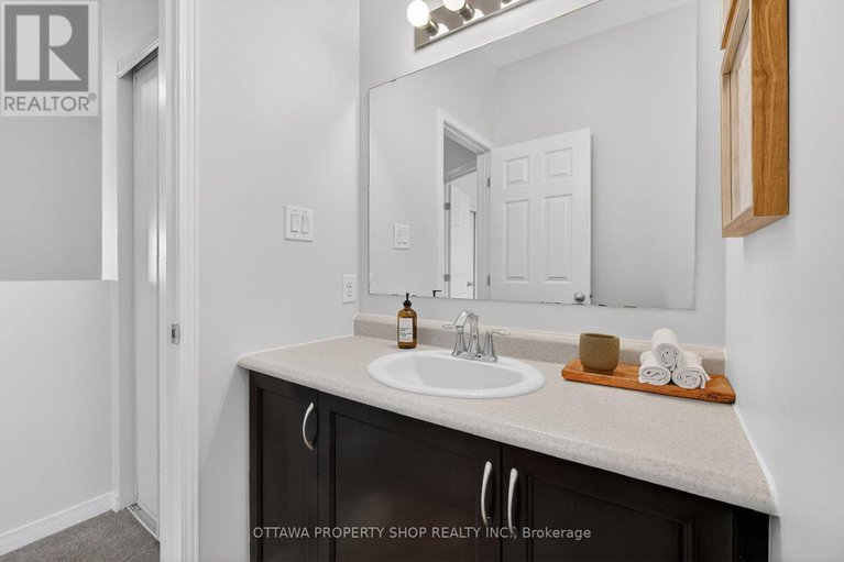 29373640/3385-cambrian-road/stonebridge/ottawa/ontario/K2J1S3_23