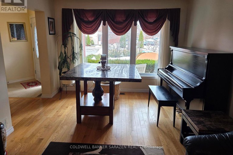 29446145/31-dossetter-way/hunt-club-park/ottawa/ontario/K1G4S3_8