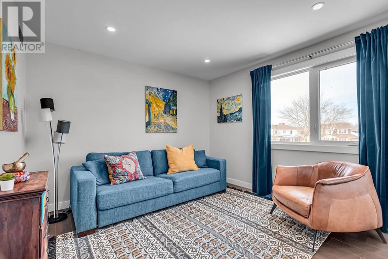 28458762/8-roselawn-court/craig-henrywoodvale/ottawa/ontario/K2G4J2_34