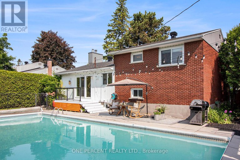 28684003/1042-harkness-avenue/riverside-park/ottawa/ontario/K1V6P2_26