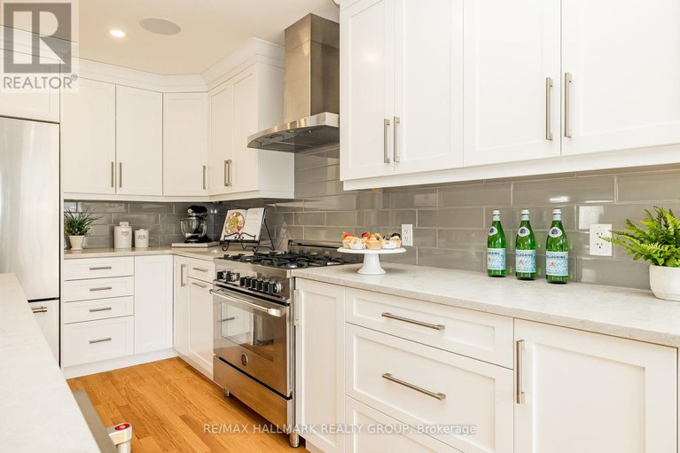 28620825/4-gros-morne-court/bridlewood/ottawa/ontario/K2M2W7_12