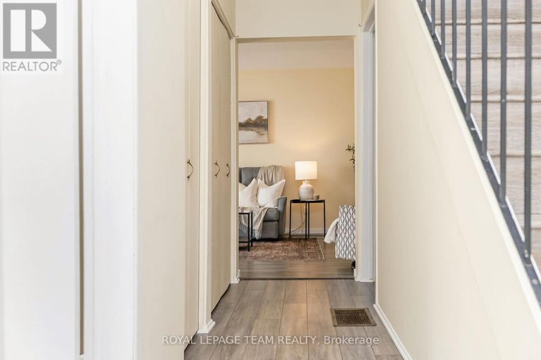 28283538/156-518-orkney-private/carleton-square/ottawa/ontario/K2C3M7_4