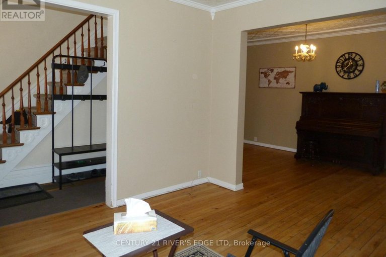 29471578/453-may-street/winchester/north-dundas/ontario/K0C2K0_24