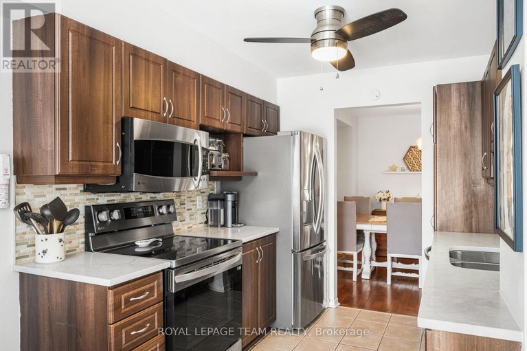 29427970/211-longshire-circle/longfields/ottawa/ontario/K2J4K8_9