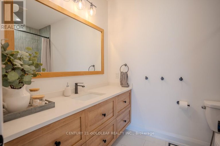 28880325/30-king-george-street/overbrook/ottawa/ontario/K1K1V8_37