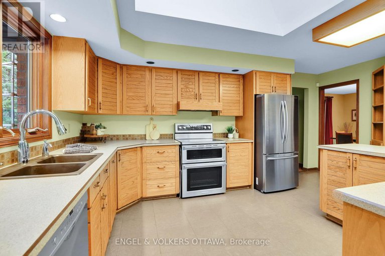 28202827/7-deerfield-drive/mcnabbraeside-twps/mcnabbraeside/ontario/K0A3L0_17
