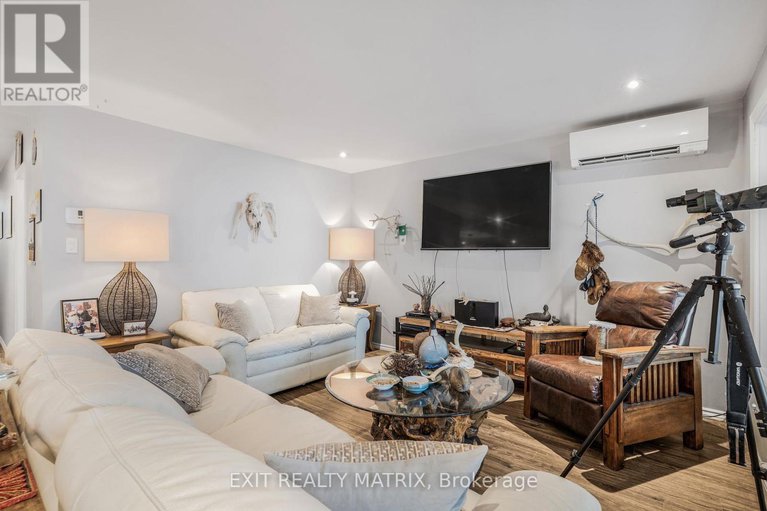28976505/922-lalonde-road/lorignal/champlain/ontario/K0B1K0_16