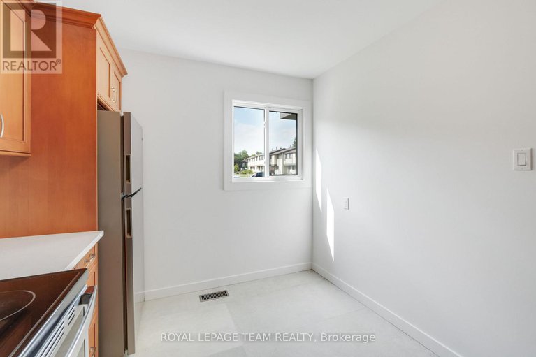 28887516/96-1787-meadowbrook-road/pineview/ottawa/ontario/K1B4W6_13