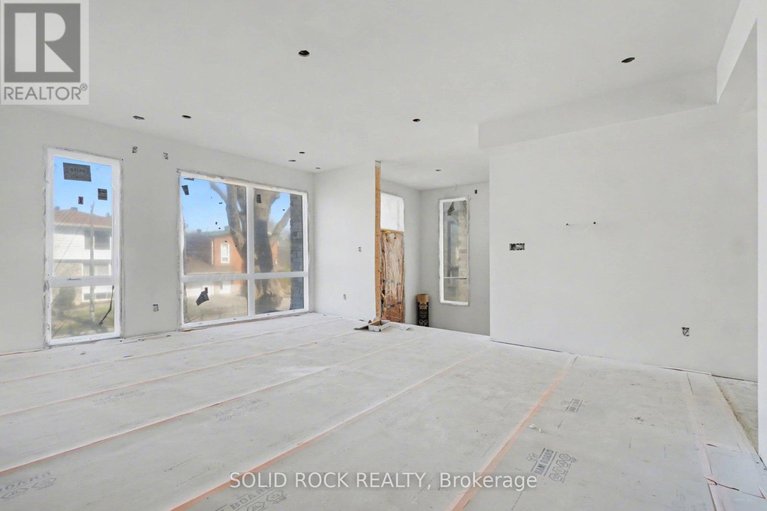 29669967/830-alpine-avenue/queensway-terrace-north/ottawa/ontario/K2B5R6_2