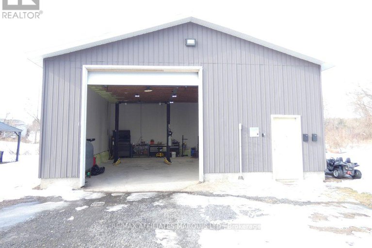 29444541/6769-st-polycarp-street/moose-creek/north-stormont/ontario/K0C1W0_38