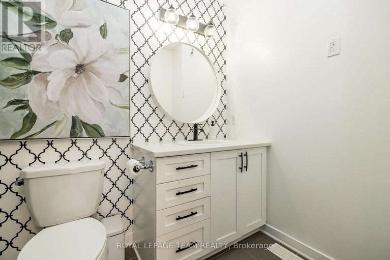 28349259/80-stockholm-private/riverside-southgloucester-glen/ottawa/ontario/K4M0G9_31