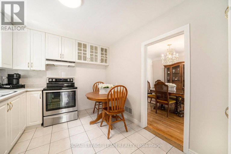 28567254/367-ravenhill-avenue/mckellarhighland/ottawa/ontario/K2A0J5_13