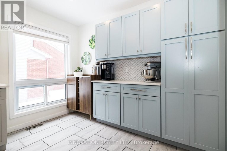 29648620/128-pickwick-drive/cedargrovefraserdale/ottawa/ontario/K2J3C7_14