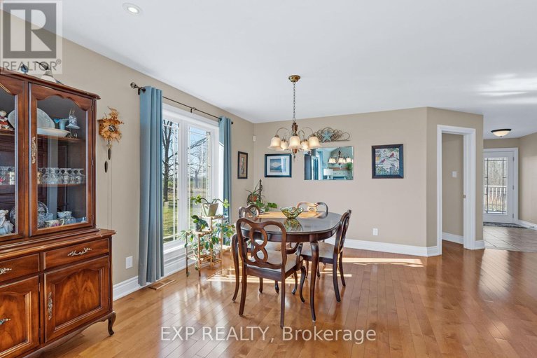 28552096/5940-brophy-drive/south-of-fallowfield-road/ottawa/ontario/K0A2Z0_34