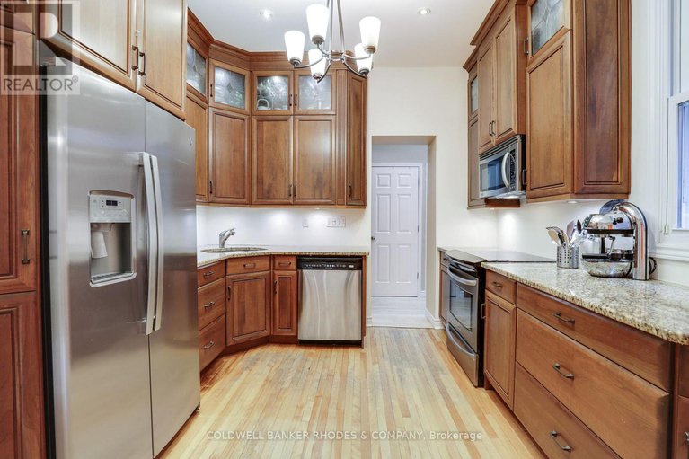 29073528/144-mcleod-street/ottawa-centregolden-triangle/ottawa/ontario/K2P0Z7_14