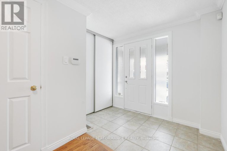 29096024/41-saddle-crescent/hunt-club-park/ottawa/ontario/K1G5L4_6