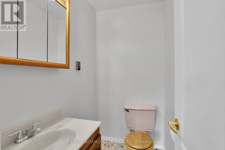 29432299/116-old-colony-road/glencairnhazeldean/ottawa/ontario/K2L1M2_24