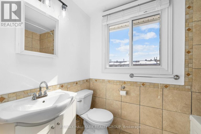 29382127/c-1458-heatherington-road/heron-gateindustrial-park/ottawa/ontario/K1V6S1_25