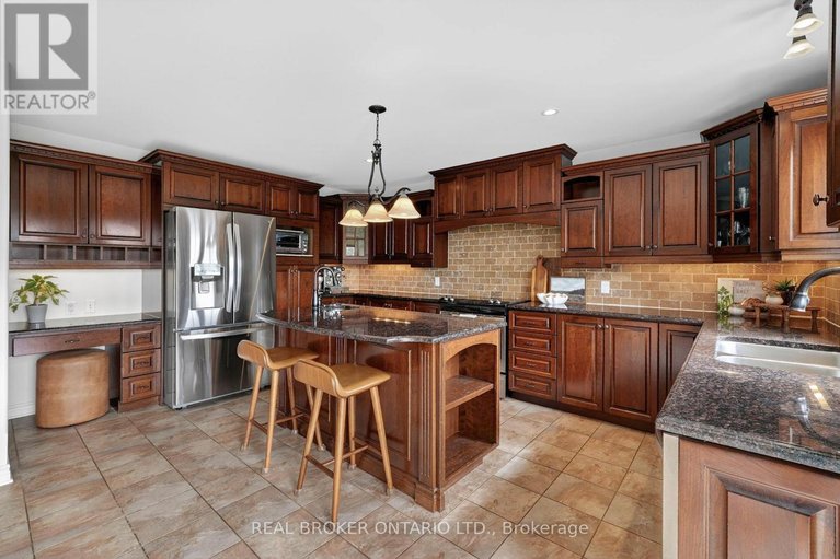 29670697/12-penny-lane/long-sault/south-stormont/ontario/K0C1P0_19