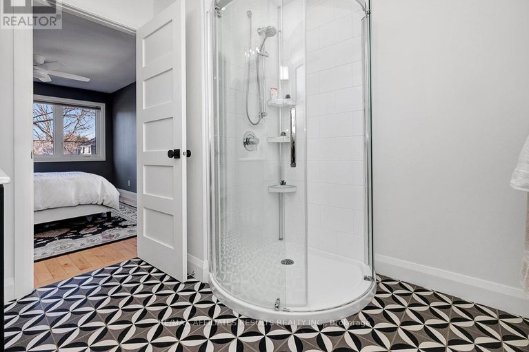 28386152/23-tunis-avenue/carlington/ottawa/ontario/K1Z7R6_37