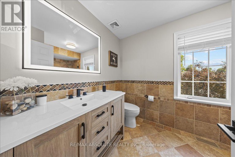 28881078/3-buttonwood-trail/stittsville-central/ottawa/ontario/K2S1C9_30