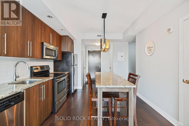 28899177/703-238-besserer-street/sandy-hill/ottawa/ontario/K1N6B1_12