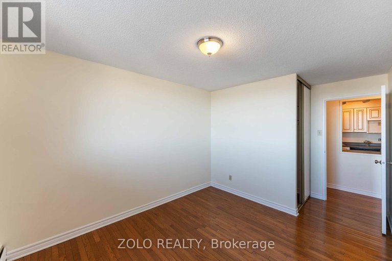28512910/201-415-greenview-avenue-n/britannia/ottawa/ontario/K2B8G5_12
