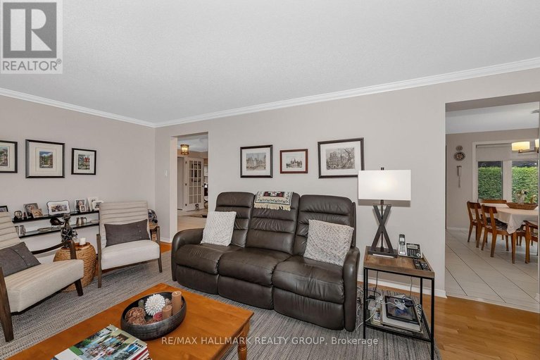 29624952/1850-thornecrest-street/chapel-hill/ottawa/ontario/K1C6K8_19