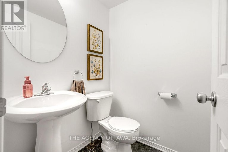 29552737/555-aberfoyle-circle/morgans-grantsouth-march/ottawa/ontario/K2K3R4_17