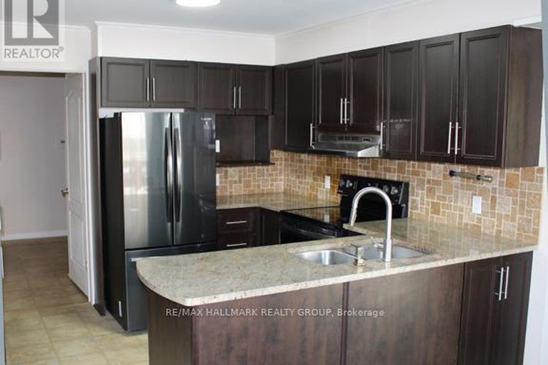 28470915/47-emerald-meadows-drive/emerald-meadowstrailwest/ottawa/ontario/K2M2L5_12