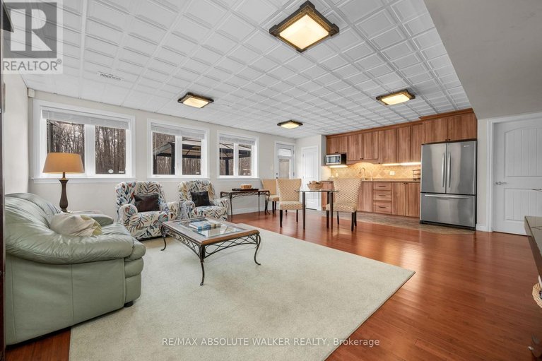 29487630/8134-adam-baker-way/osgoode-twp-north-of-reg-rd-6/ottawa/ontario/K0A2P0_33