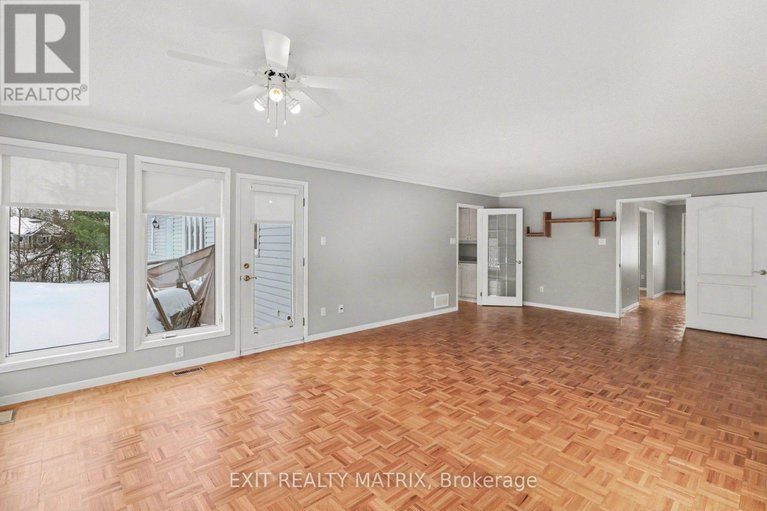 29553238/8329-rodney-farm-drive/osgoode-twp-north-of-reg-rd-6/ottawa/ontario/K0A2P0_19