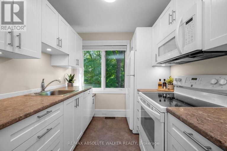 28811335/104-margaret-anne-drive/huntley-ward-south-east/ottawa/ontario/K0A1L0_35