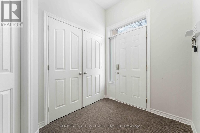 28387395/965-gosnell-terrace/fallingbrookgardenway-south/ottawa/ontario/K4A5C5_4