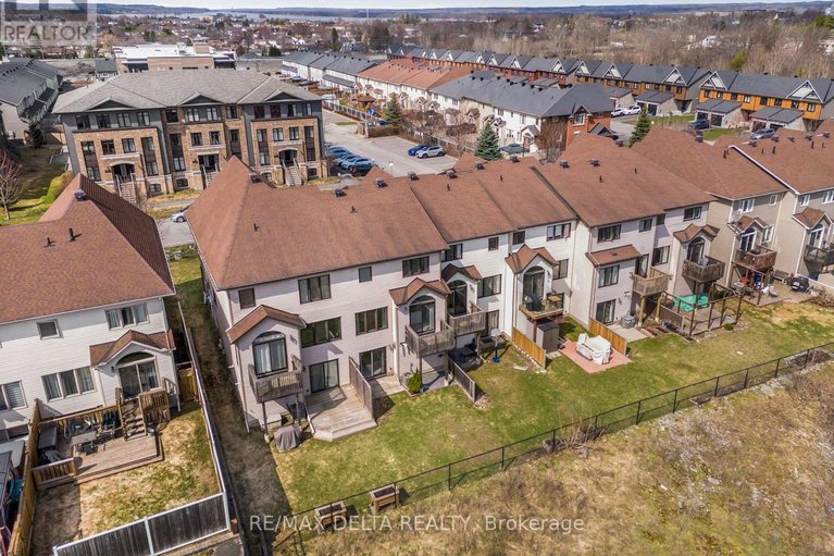 29651790/2225-marble-crescent/town-of-rockland/clarence-rockland/ontario/K4K0G9_36