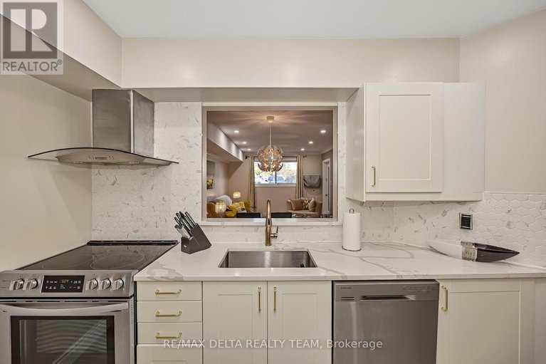 29650588/119-318-lorry-greenberg-drive/hunt-club-parkgreenboro/ottawa/ontario/K1T2R5_17