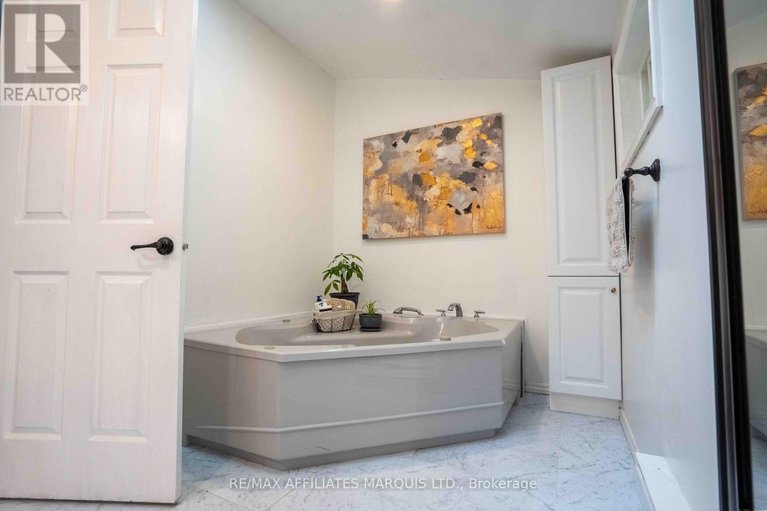 28564851/5042-johnson-road/south-glengarry-charlottenburgh-twp/south-glengarry/ontario/K0C2J0_35