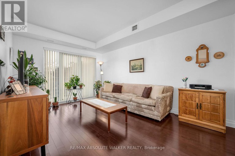 29383009/210-90-landry-street/vanier/ottawa/ontario/K1L0A9_9