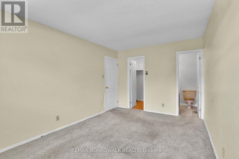 29432299/116-old-colony-road/glencairnhazeldean/ottawa/ontario/K2L1M2_22