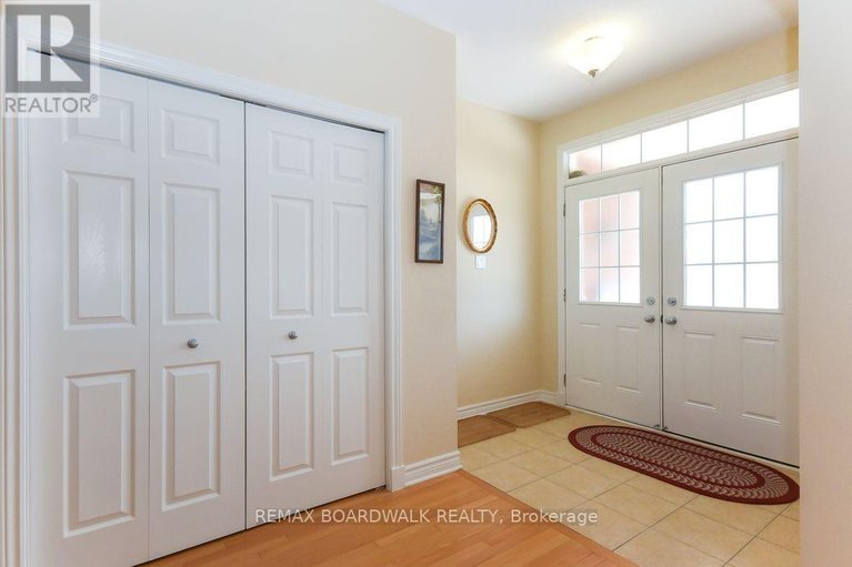 29665089/1861-mickelberry-crescent/notting-hillsummerside/ottawa/ontario/K4A0P2_2