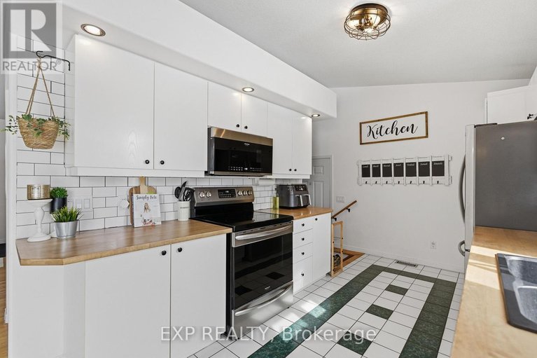 29437071/2174-lemery-street/clarencerockland-twp/clarence-rockland/ontario/K0A1E0_12