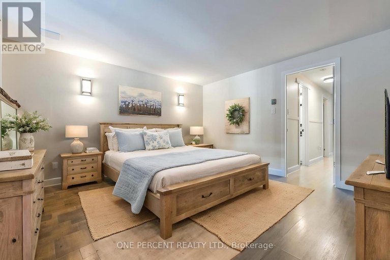 29514988/a-6643-bilberry-drive/convent-glen-north/ottawa/ontario/K1C4N5_19