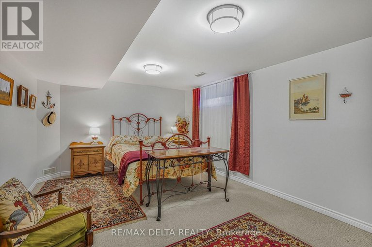 29633176/48-stephens-street/vankleek-hill/champlain/ontario/K0B1R0_30