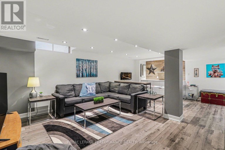 29602570/1006-sheenboro-crescent/fallingbrookpineridge/ottawa/ontario/K4A3M8_28