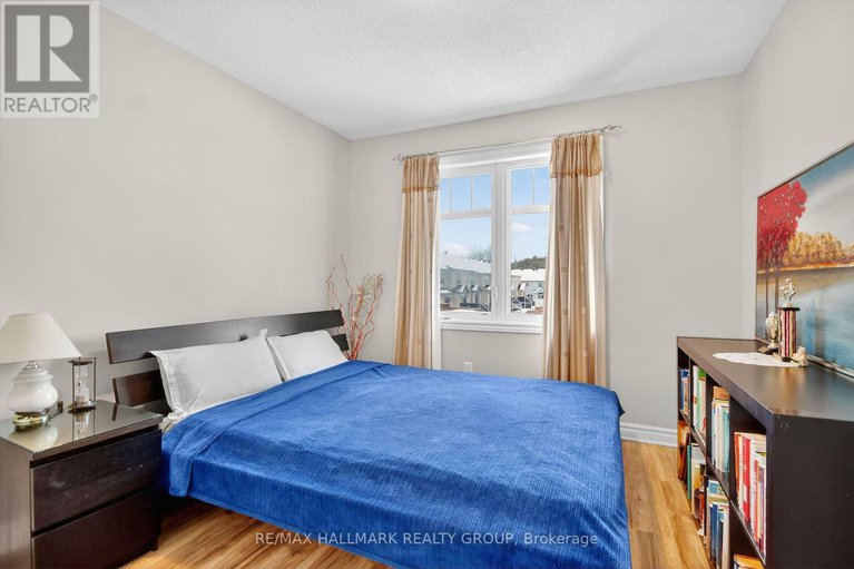 29406514/205-mancini-way/strandherd/ottawa/ontario/K2J5X4_28