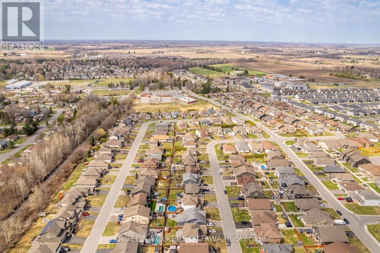 29651114/56-settlement-lane/village-of-russell/russell/ontario/K4R0A4_50