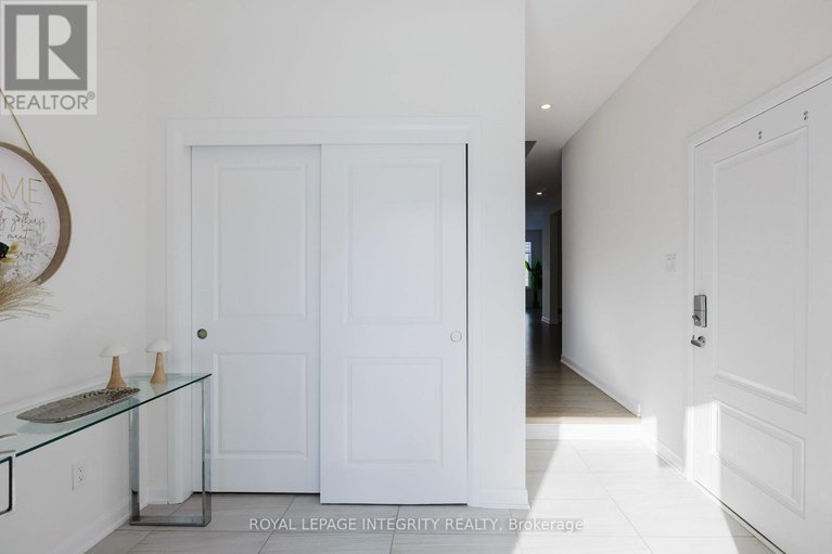 29273389/850-cappamore-drive/half-moon-bay/ottawa/ontario/K2C3H2_3