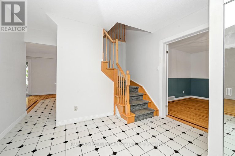28358321/89-hawk-crescent/hunt-clubwestern-community/ottawa/ontario/K1V9G8_4