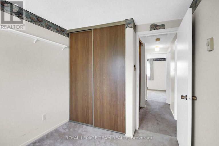 28816940/f-23-sonnet-crescent/westcliffe-estates/ottawa/ontario/K2H8W8_19